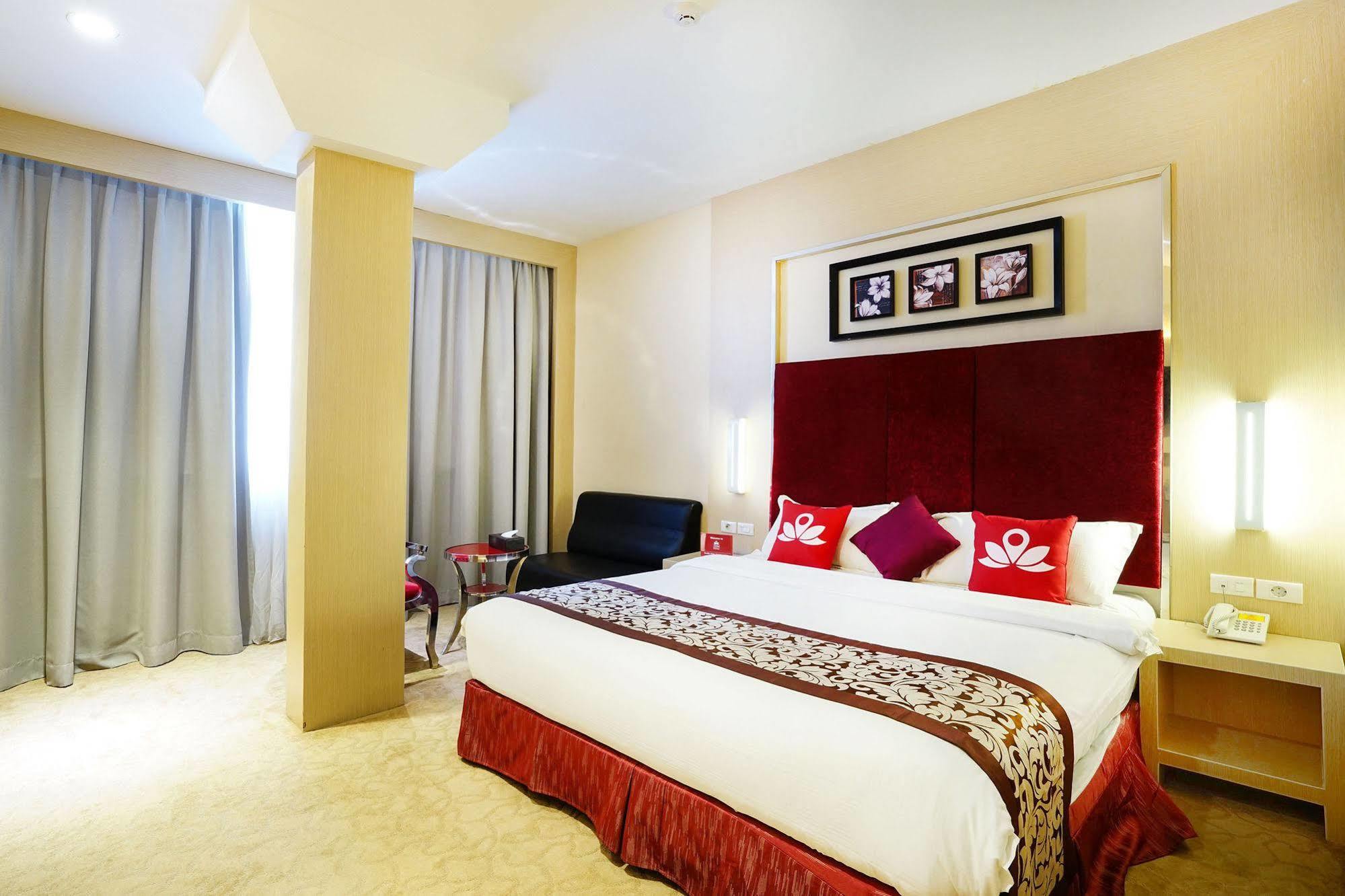 Zen Rooms Near Bcs Mall Penuin Batam Exterior photo